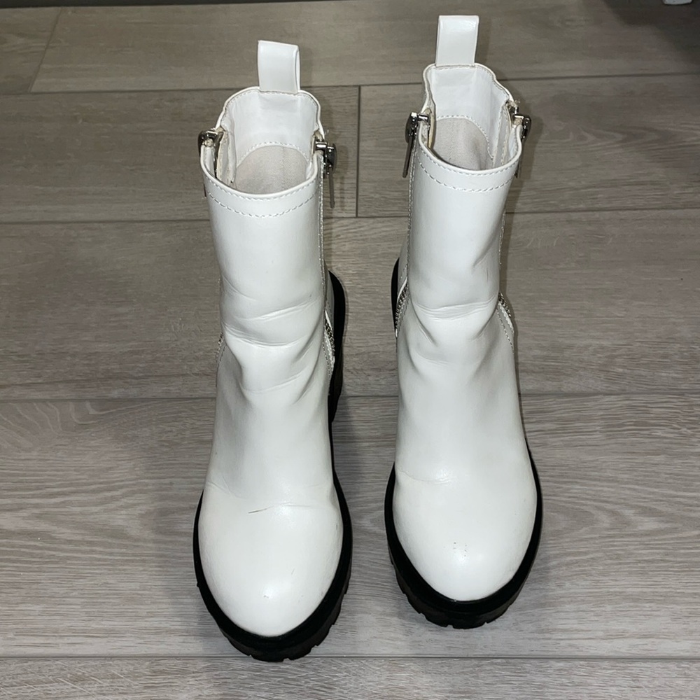 Urban outfitters white boots